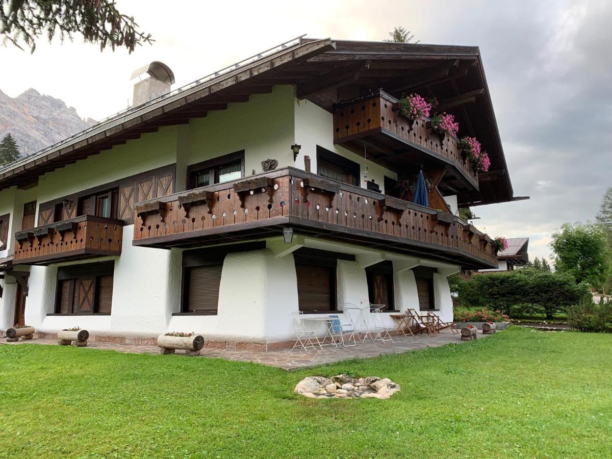 Casa Vacanze 5 Torri Кортина д'Ампецо Екстериор снимка